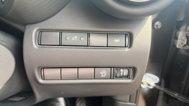 Nissan Juke 1.0 DiG-T 114 N-Connecta 5dr Petrol Hatchback